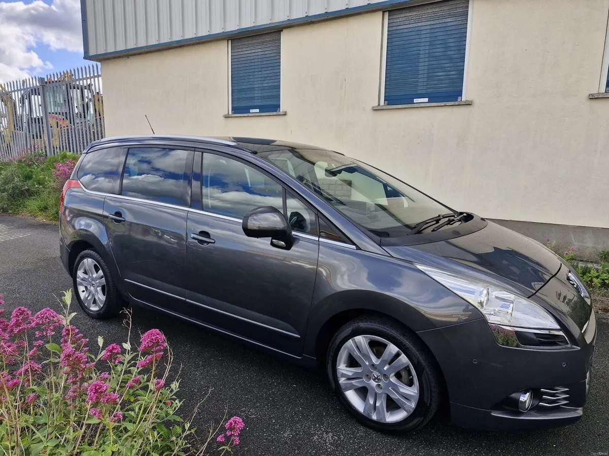 2011 Peugeot 5008 - Image 4