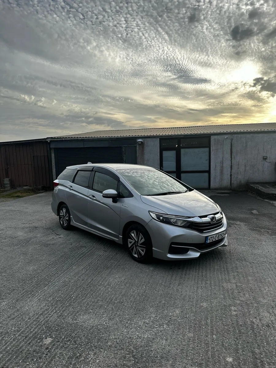 2017 Honda Shuttle - Image 1
