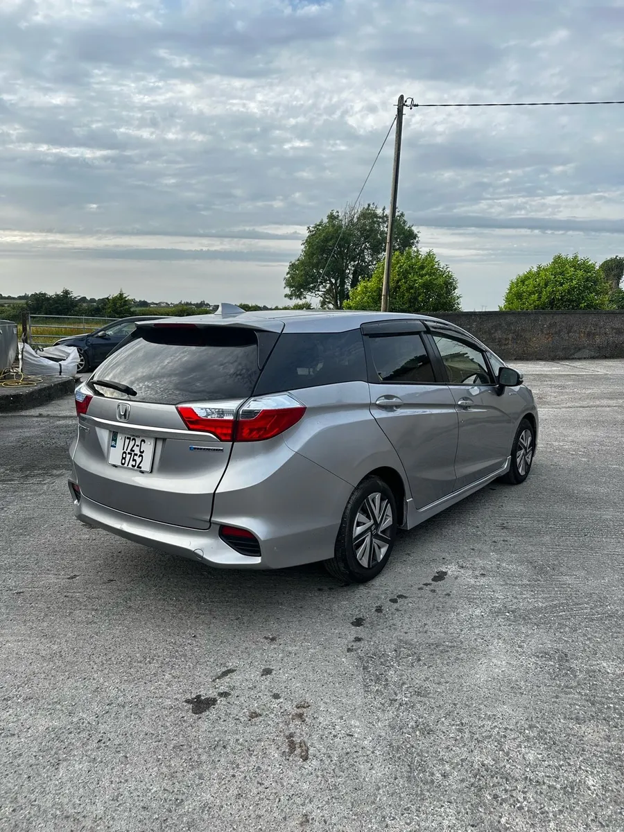 2017 Honda Shuttle - Image 4