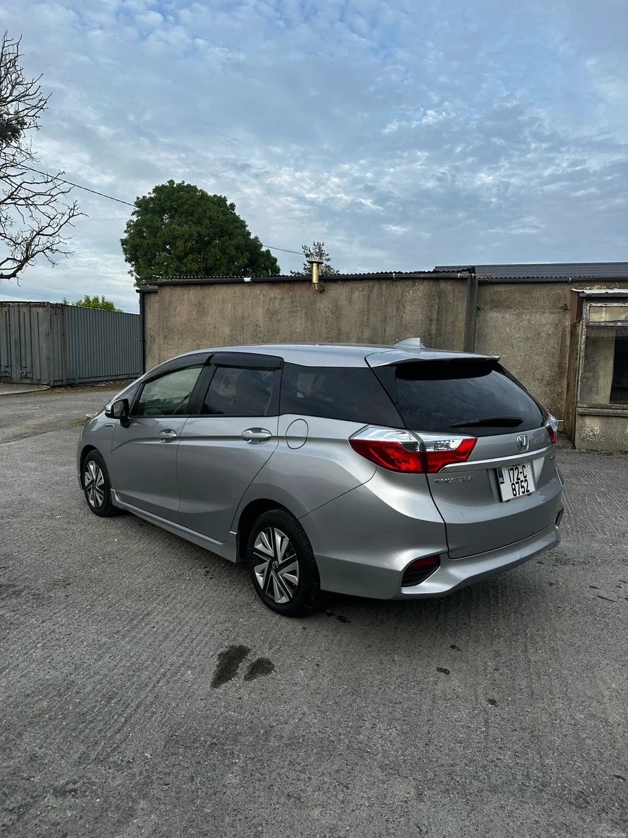 2017 Honda Shuttle - Image 3