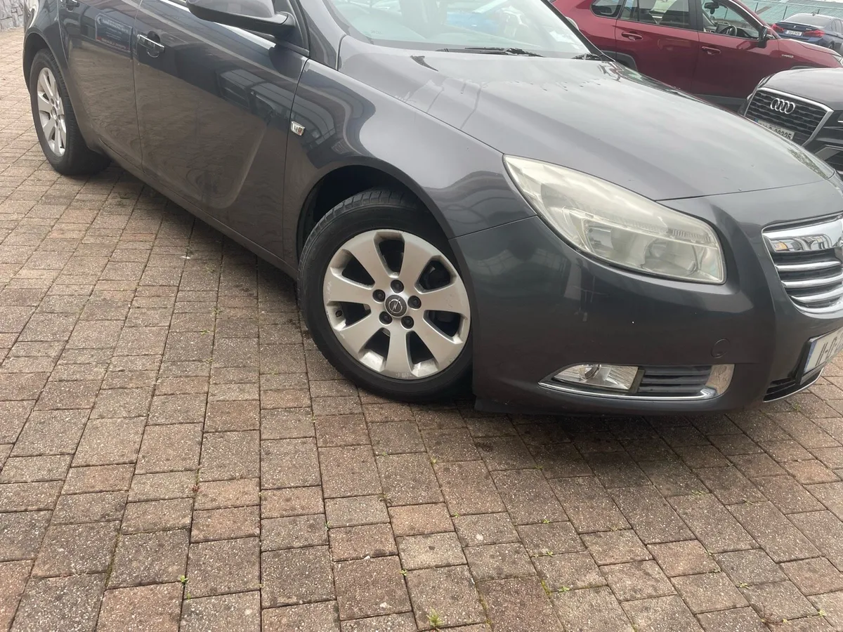 2011 INSIGNIA NCTD AUTOMATIC. FIRST 1k TAKES - Image 4