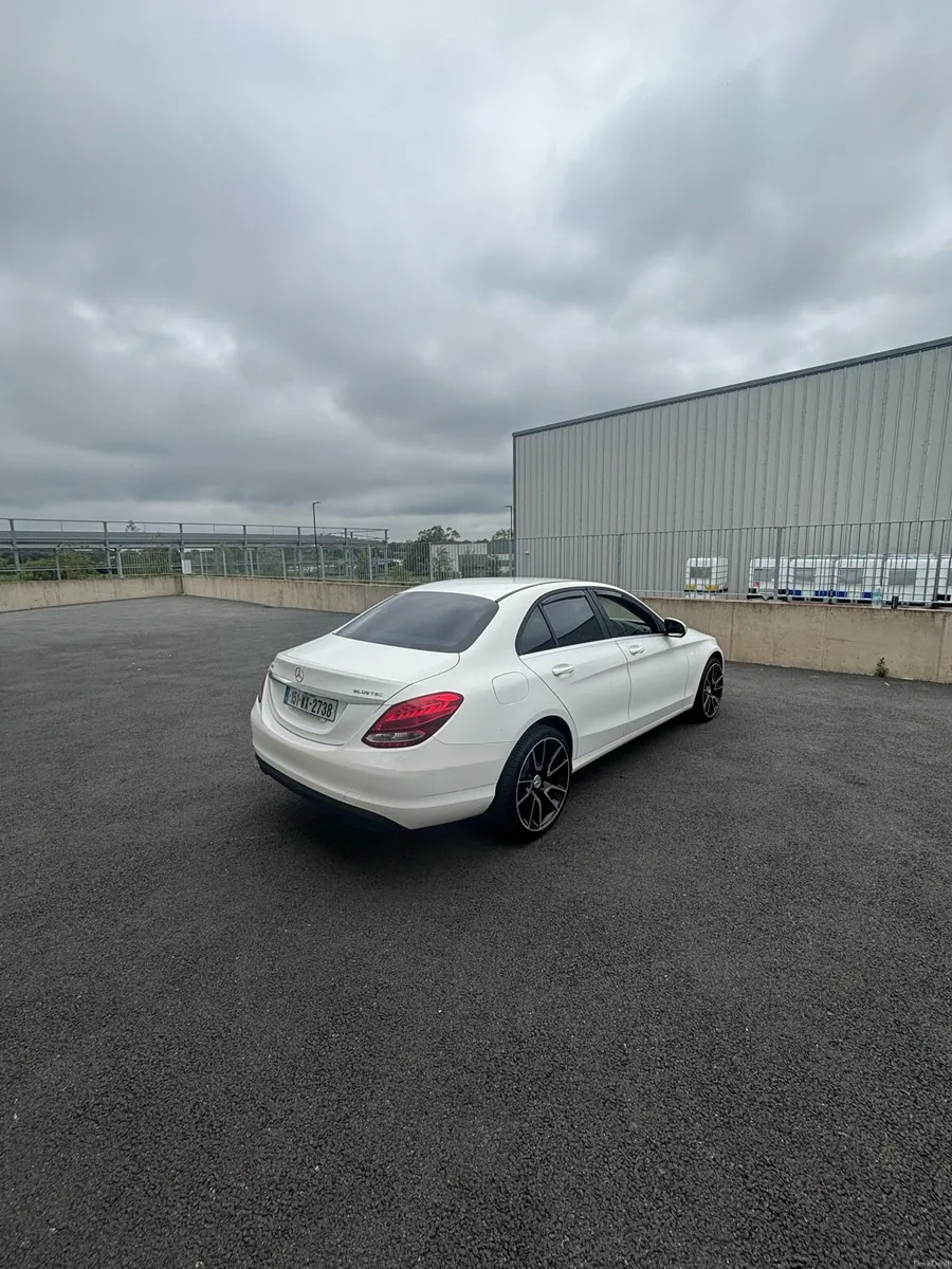 Immaculate Mercedes Benz c220 Automatic - Image 4