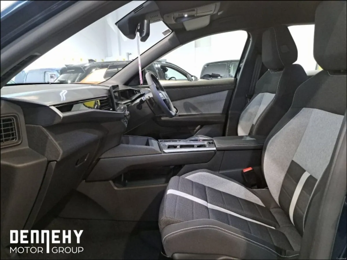 Opel Grandland  Elegance 1.2 136 MHEV €172 P/W - Image 5
