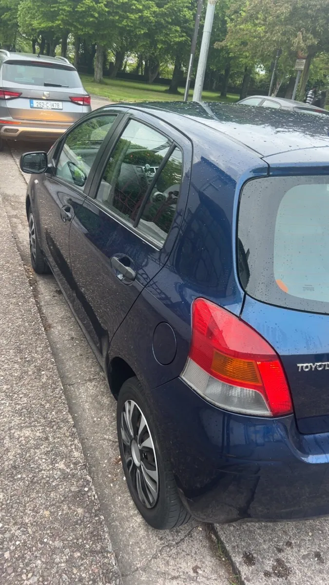 Toyota  yaris - Image 4