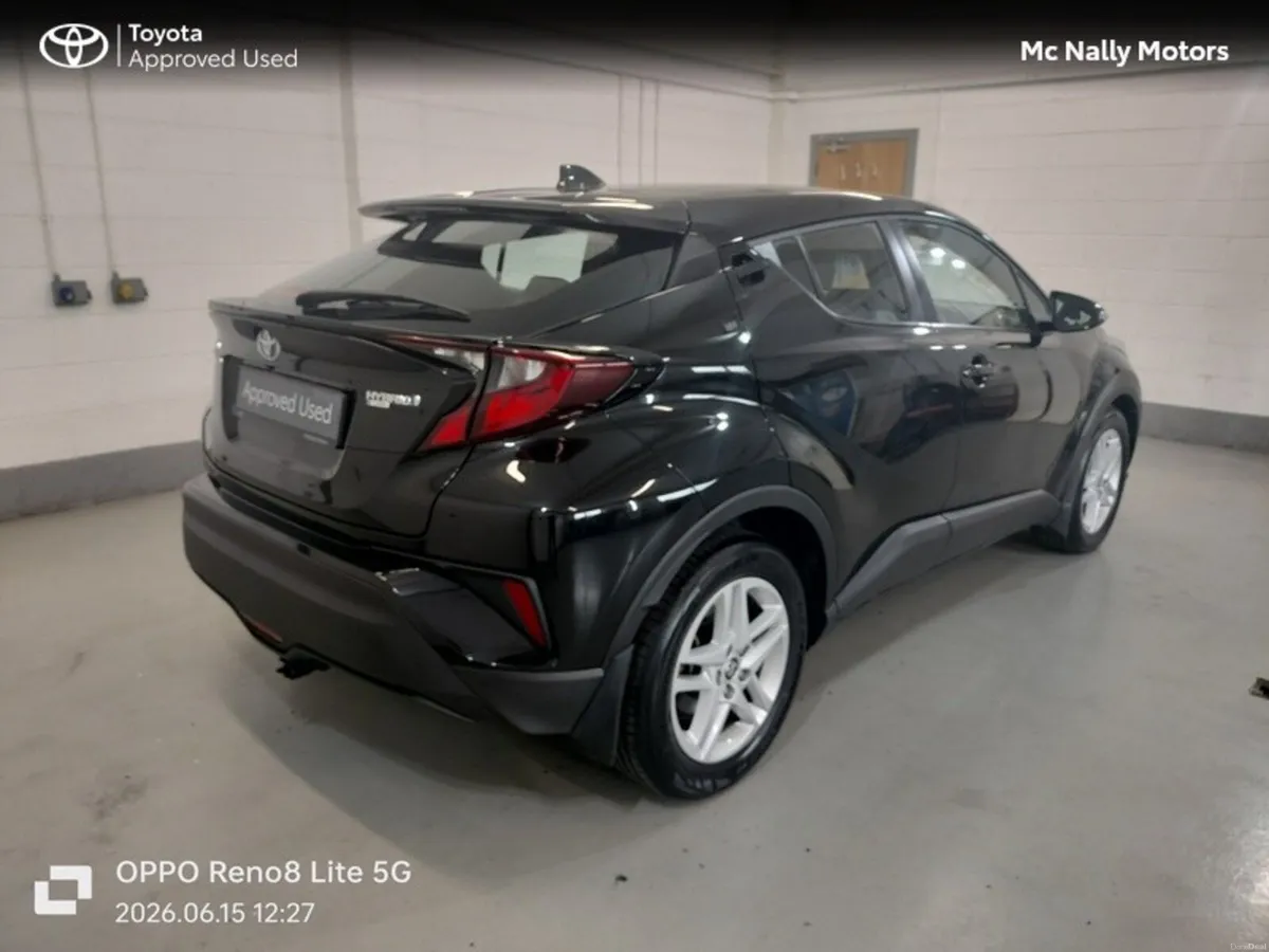 Toyota C-HR HYBRID LUNA LOW KMS - Image 3