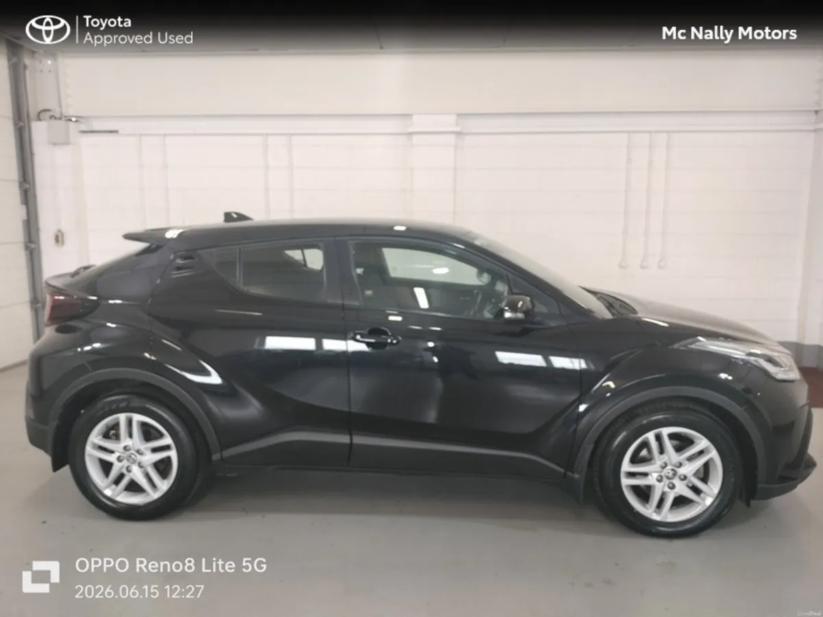 Toyota C-HR HYBRID LUNA LOW KMS - Image 4