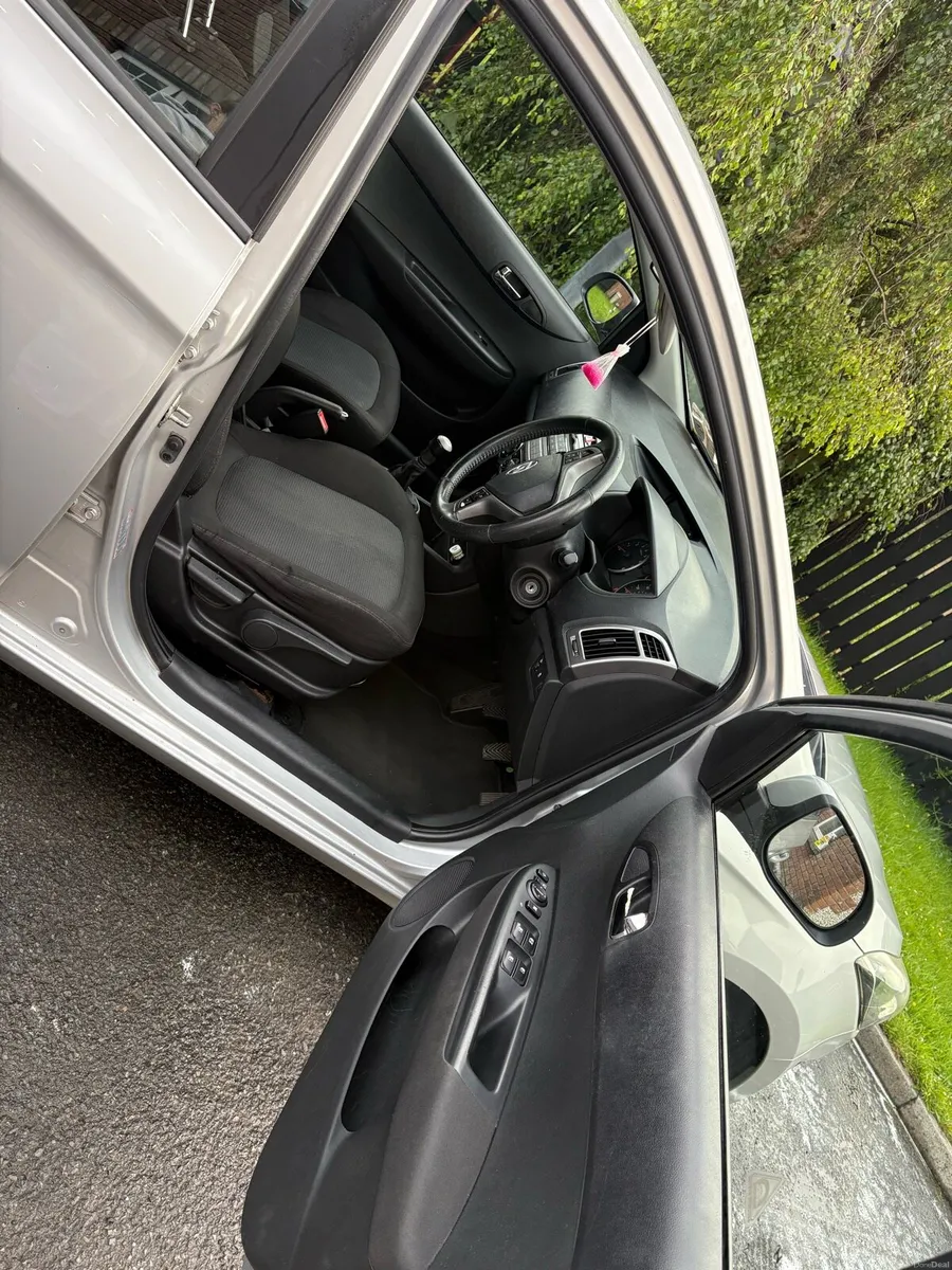 2012 Hyundai i20 - Image 5