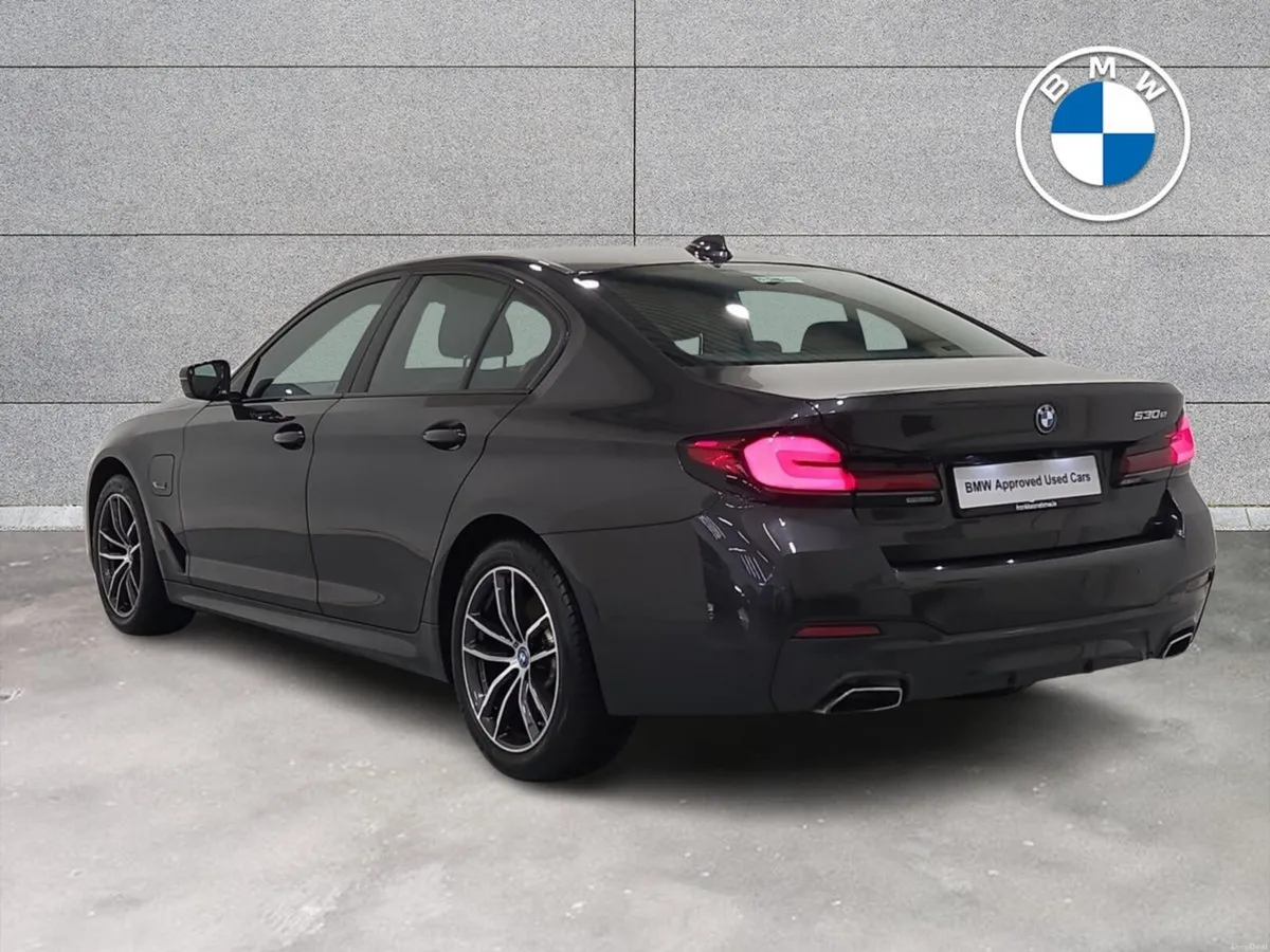 BMW 5-Series 530e M Sport Saloon - Image 3