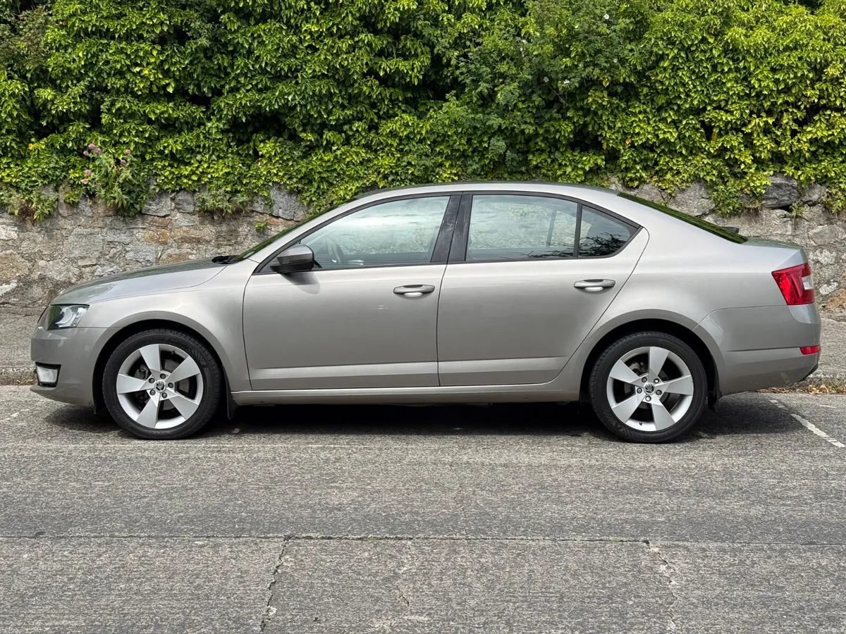 SKODA OCTAVIA 2014 LOW KMS FULL HISTORY NEW NCT - Image 2