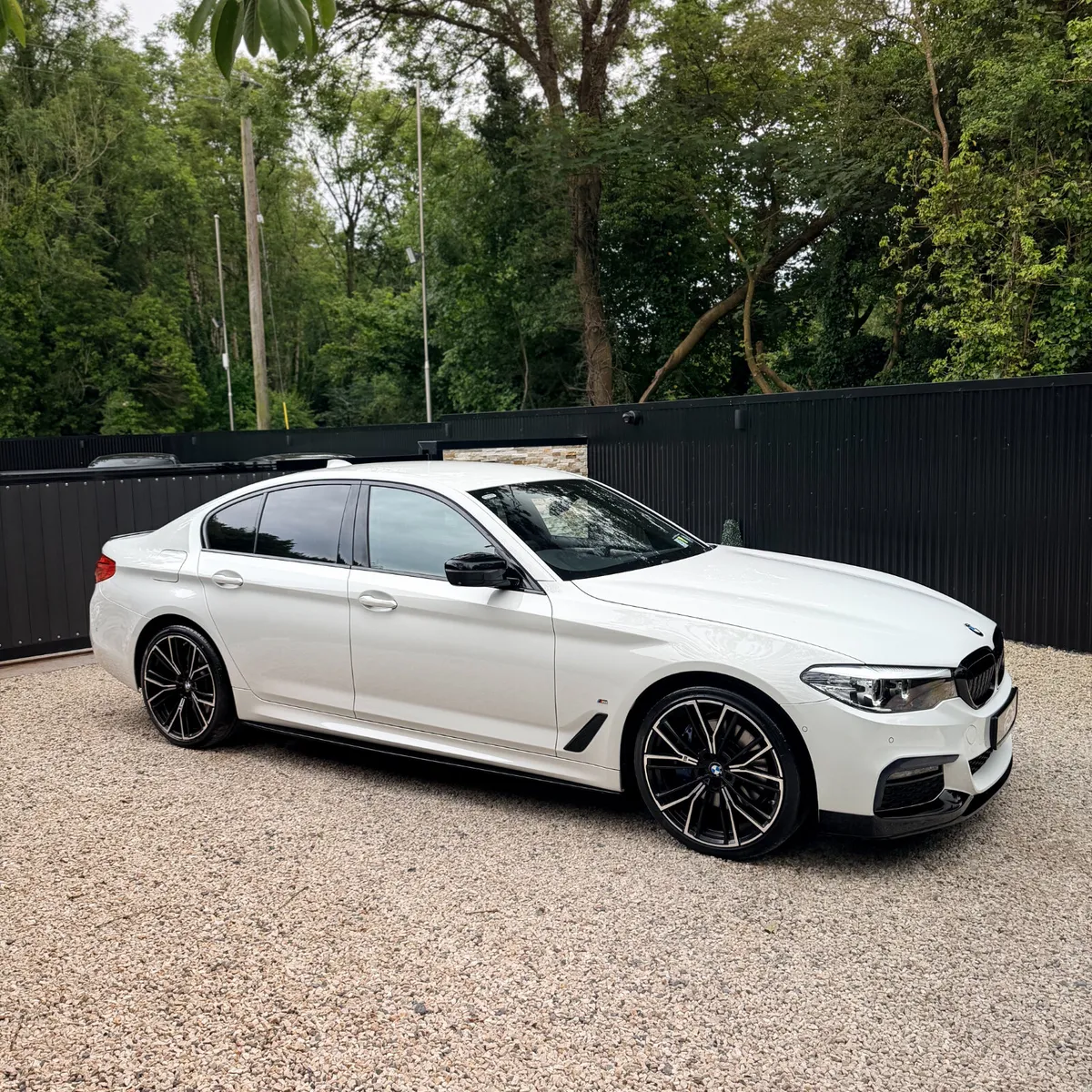 2019 (191) BMW 530e M Sport Pro *BATTERY HEALTH CH - Image 4