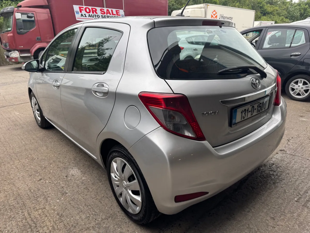 Toyota Yaris 2013 - Image 3