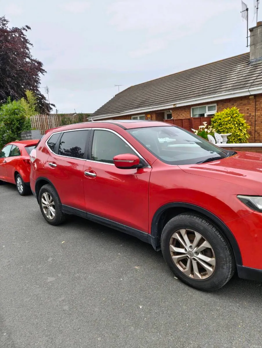152 Nissan X-Trail 7-seater automatic - Image 3