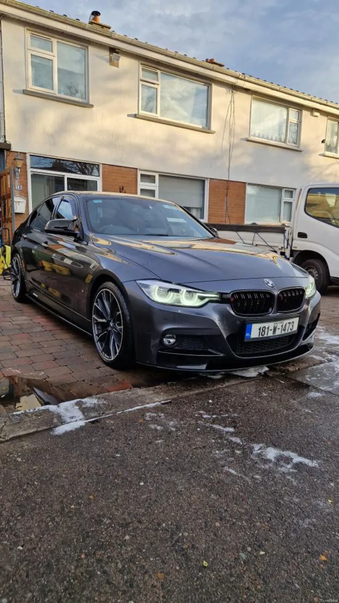 2018 BMW 330e M Sport Shadow Edition - Image 3