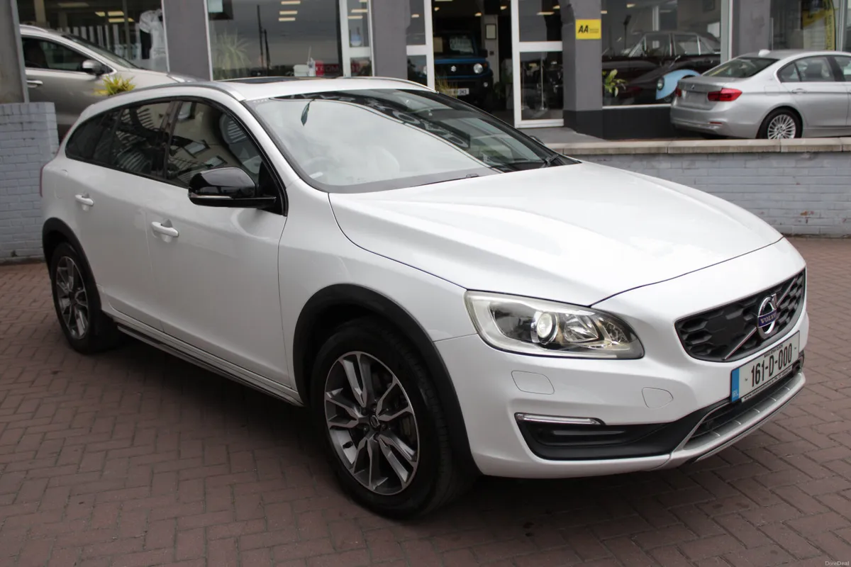 2016 VOLVO V60 CROSS-COUNTRY 2.0D4 5DR ESTATE - Image 2