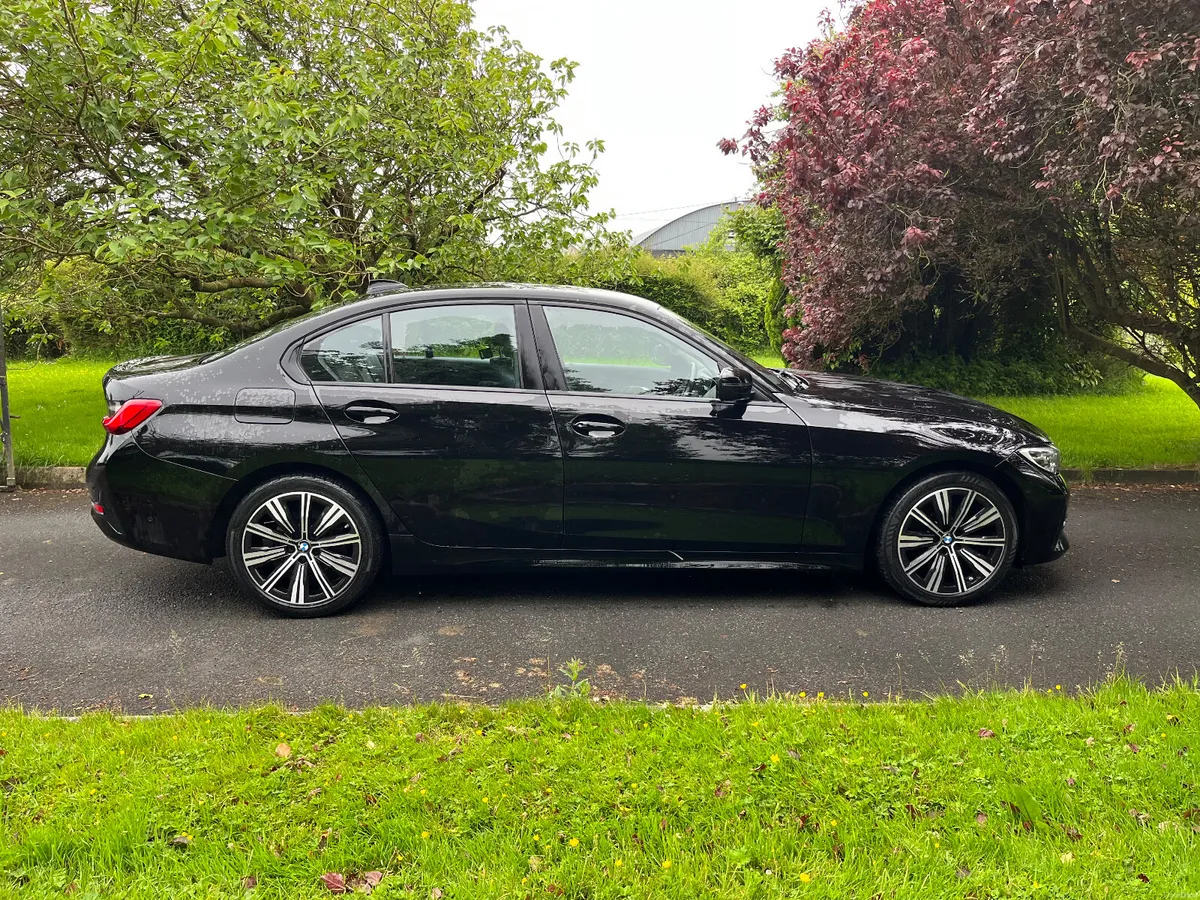 BMW 3-Series 2019. 320d - Image 1
