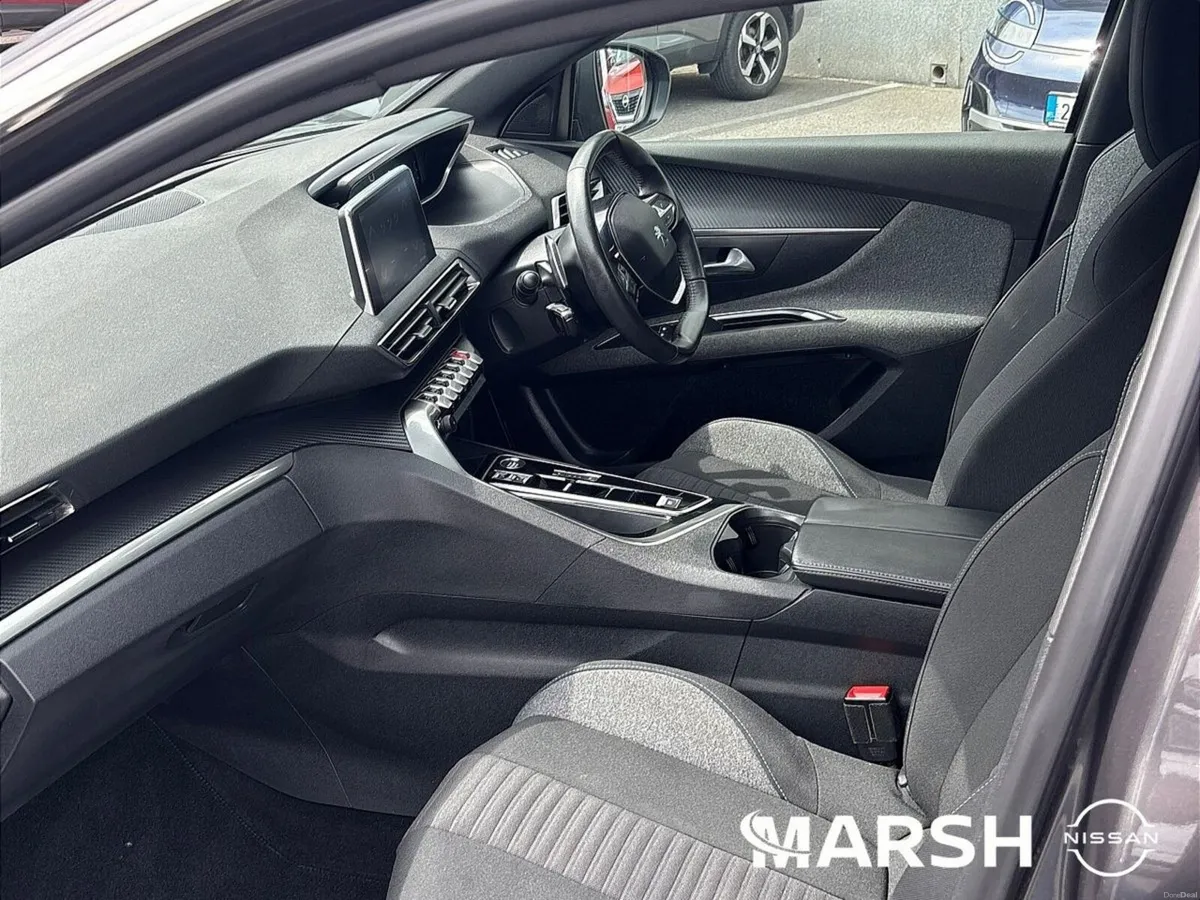 Peugeot 5008 1.5 ACTIVE PREMIUM + 130P - Image 4
