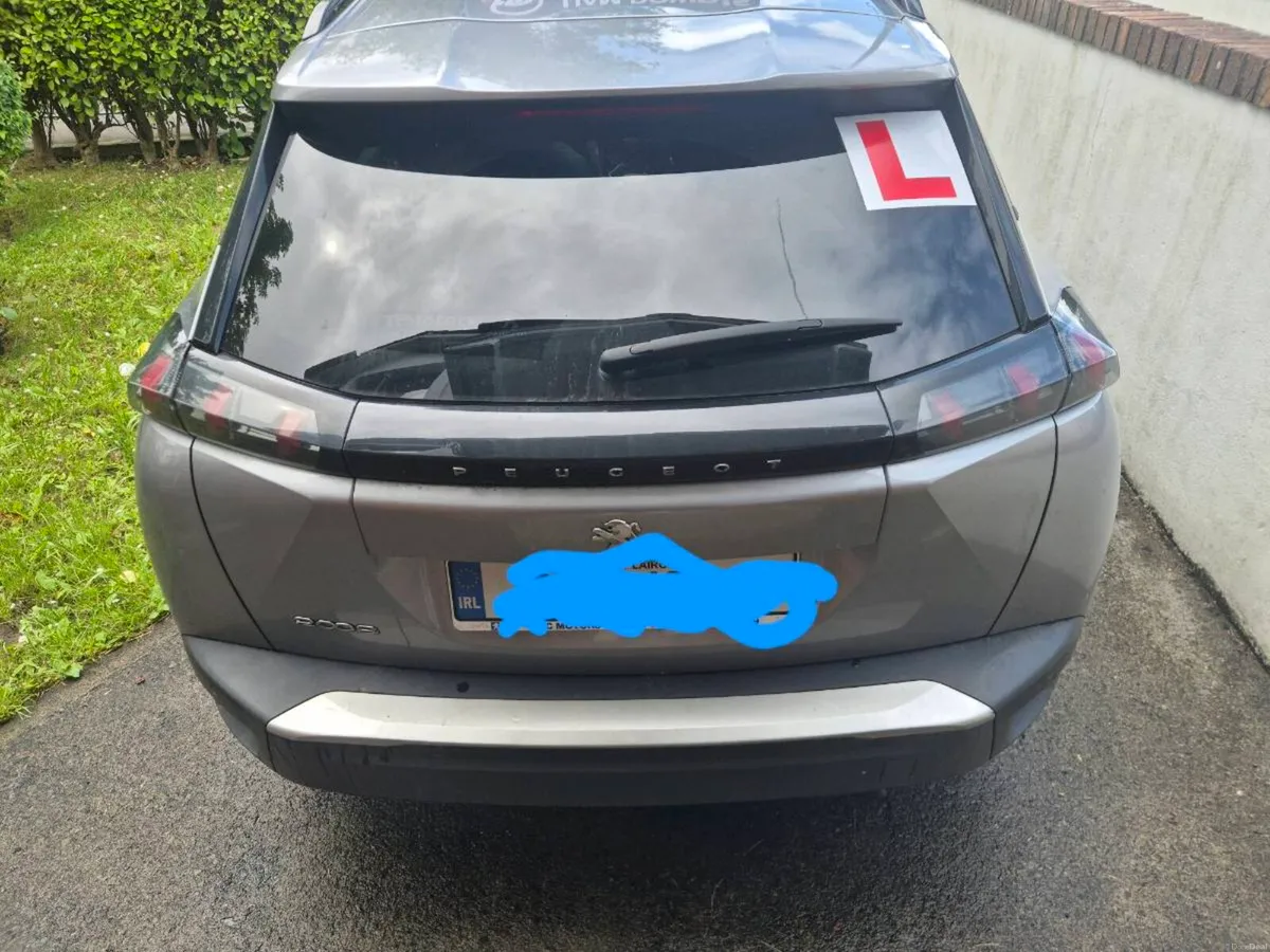 Car - Image 4