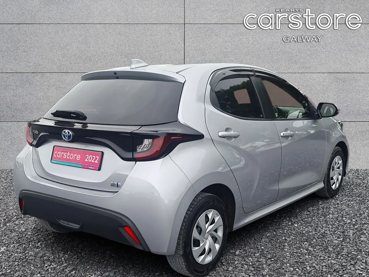 Toyota Yaris Hybrid X - Image 3