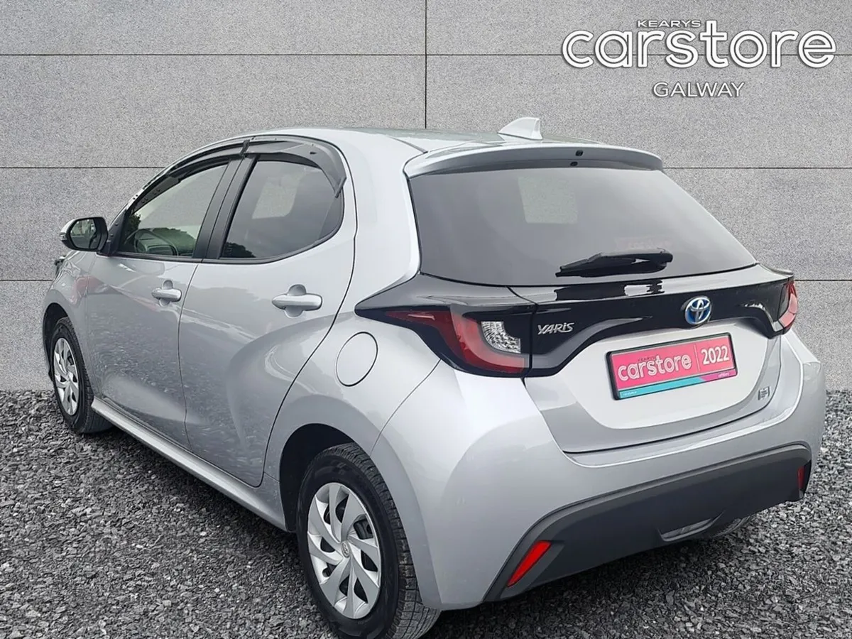 Toyota Yaris Hybrid X - Image 5