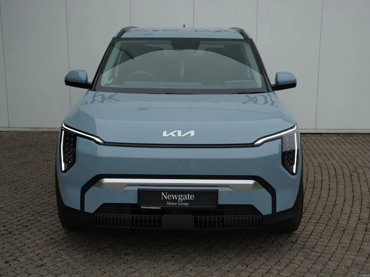 Kia EV3 EARTH 3 Long Range - Image 2