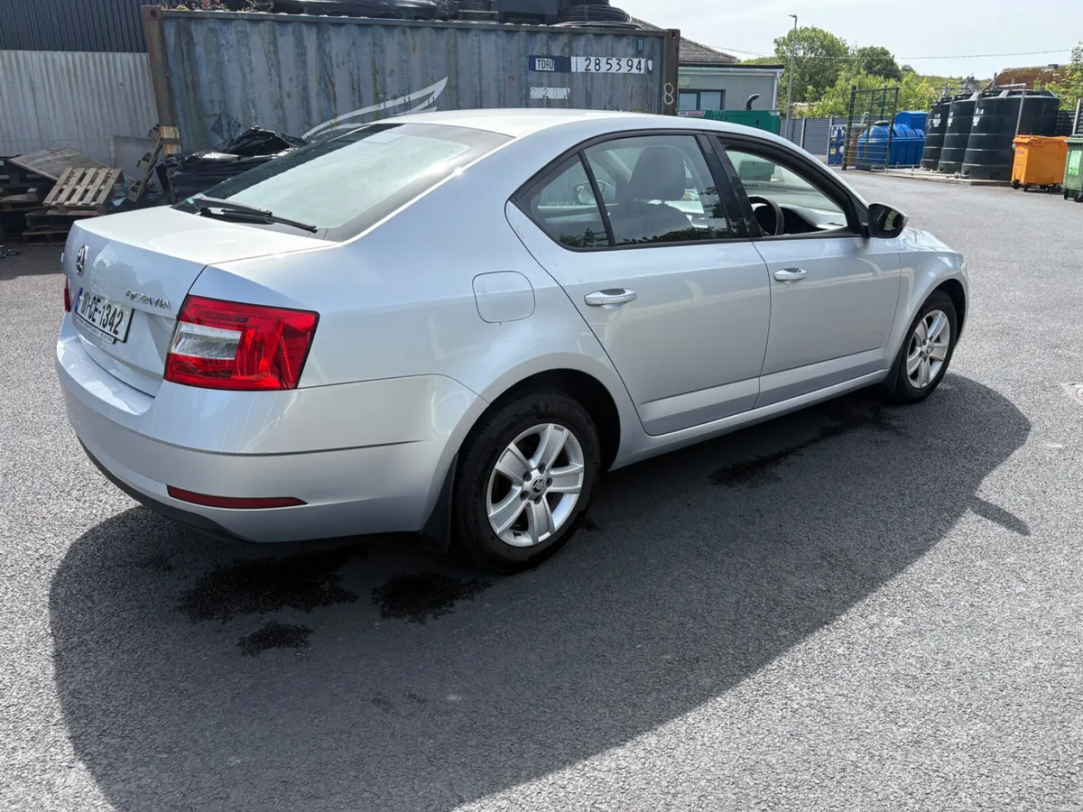 Skoda Octavia 2018 - Image 5