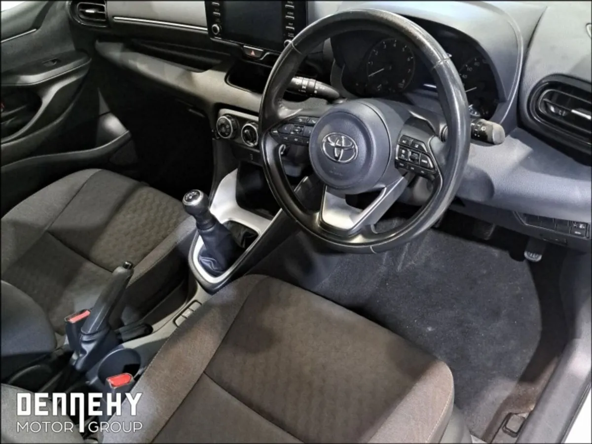 Toyota Yaris   1.0 5Dr Luna - Image 6