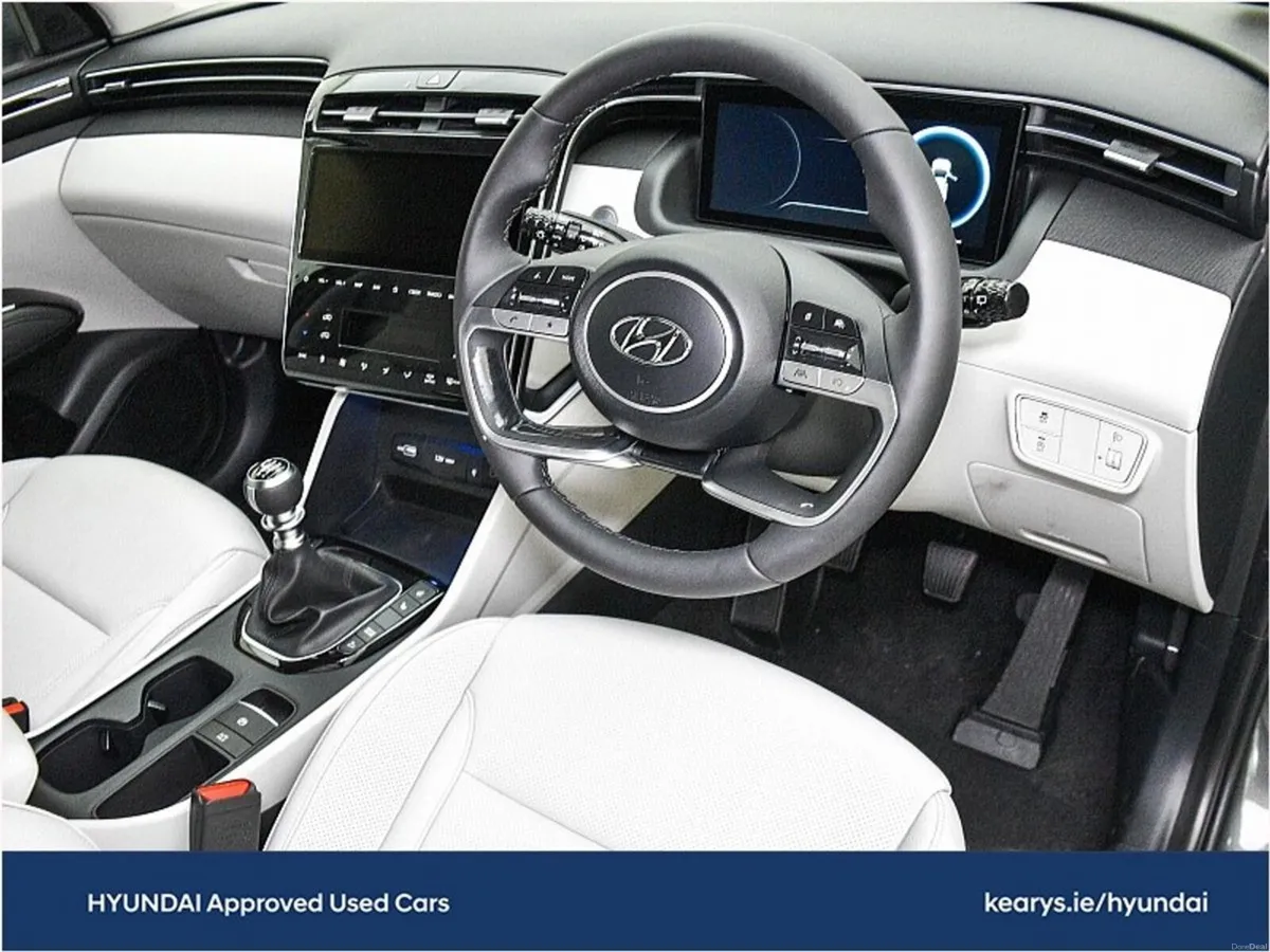 Hyundai Tucson Executive Plus w 2 Tone Roof - Image 6