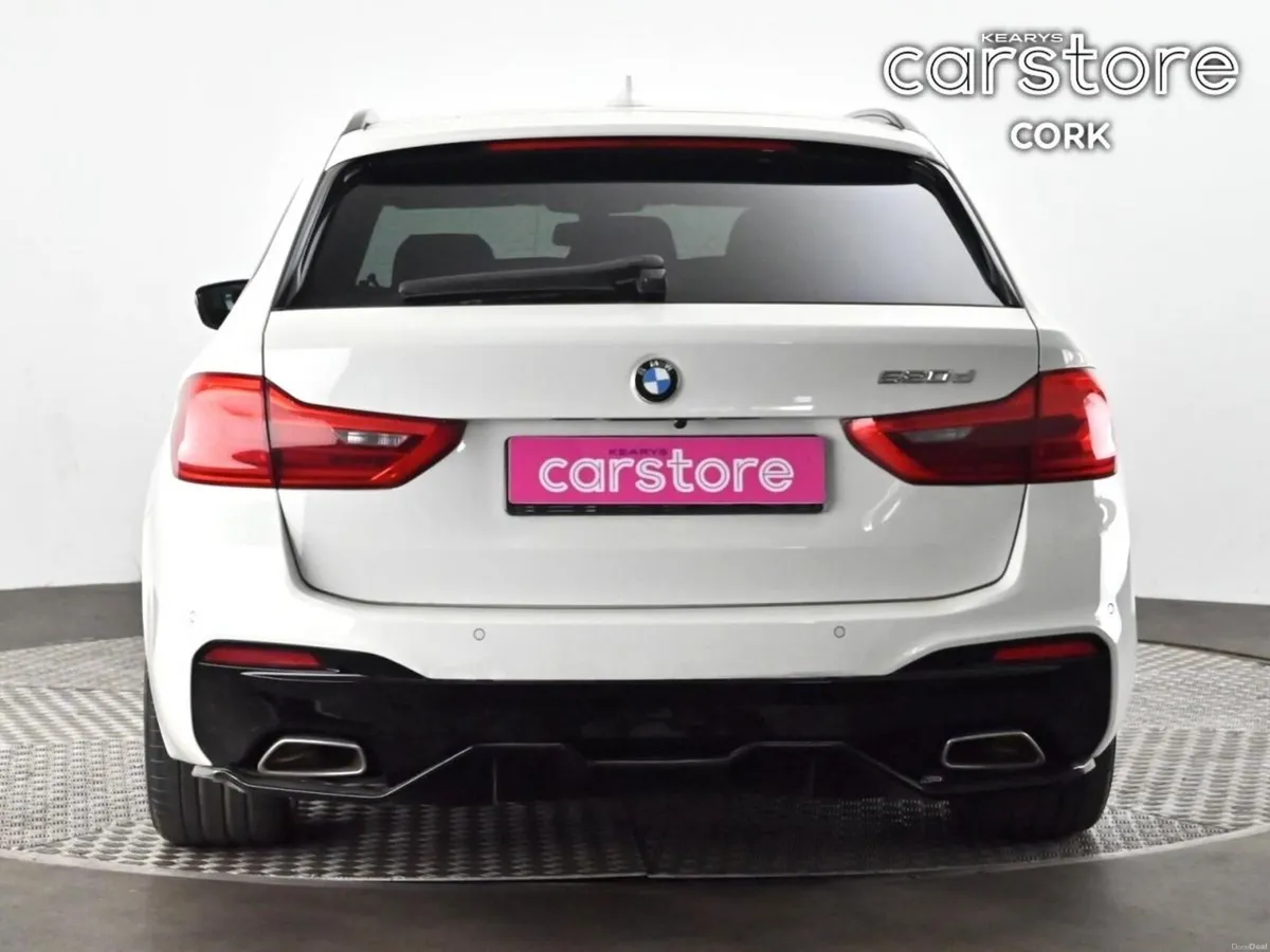 BMW 5-Series 520d xDrive M Sport Touring Auto KIT - Image 4