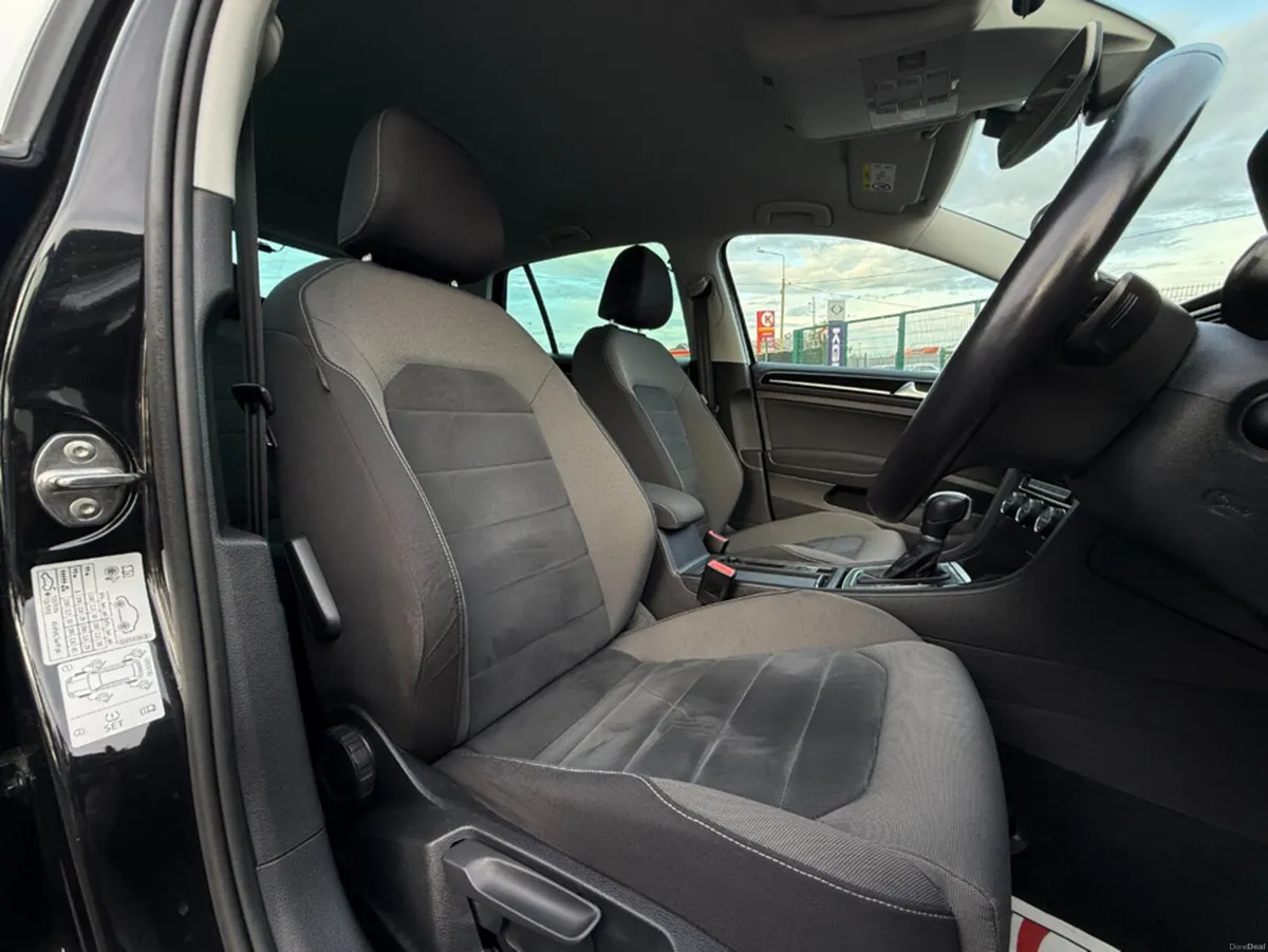 Volkswagen Golf 1.4 TSI HIGHLINE VIRTUAL CLOCKS SA - Image 3