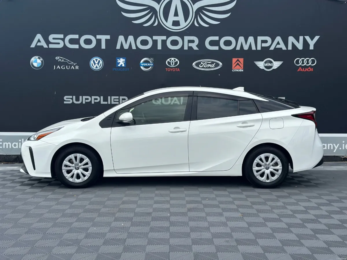 Toyota Prius 1.8 Petrol Hybrid - Image 5