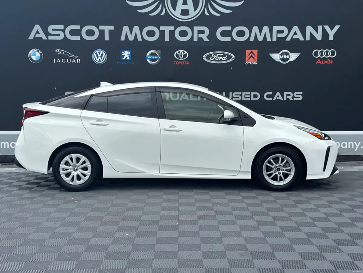 Toyota Prius 1.8 Petrol Hybrid - Image 4