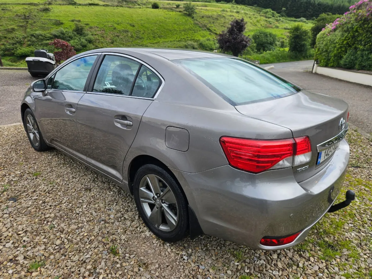 Toyota Avensis 2.0 D-4D AURA 4DR - Image 4