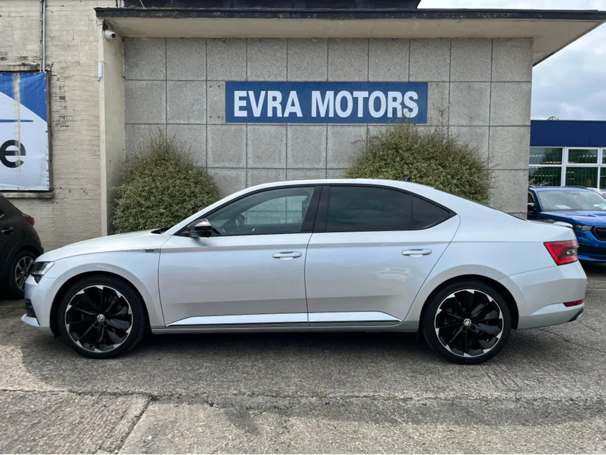 Skoda Superb SPORTLINE 2.0 DIESEL MANUAL 150BHP // - Image 6