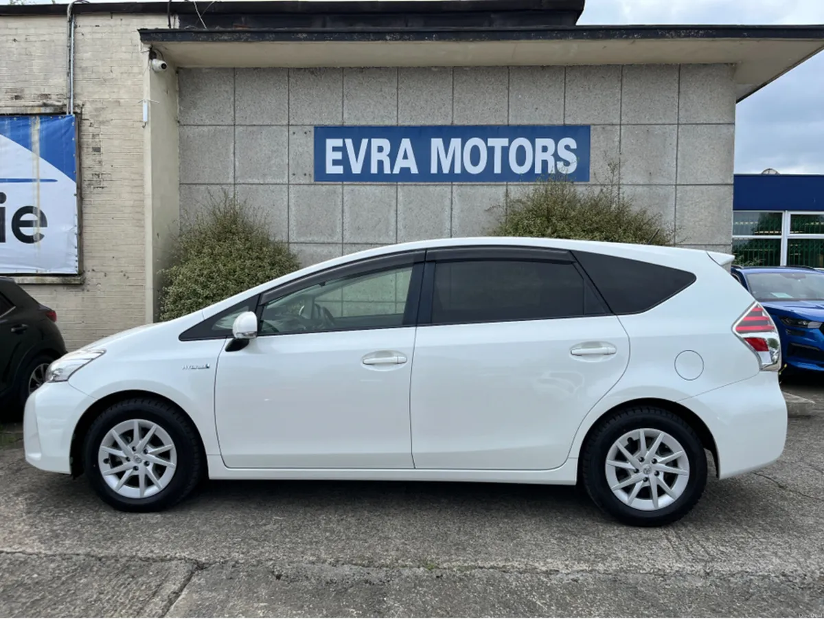 Toyota Prius 7 SEATER HYBRID AUTOMATIC 1.8 PETROL - Image 6