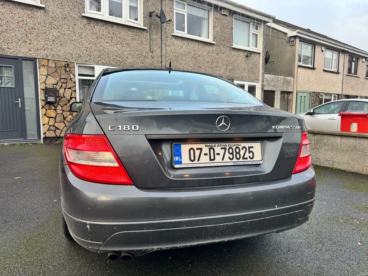 Mercedes Benz C180 Classic Kompressor with Sunroof - Image 6