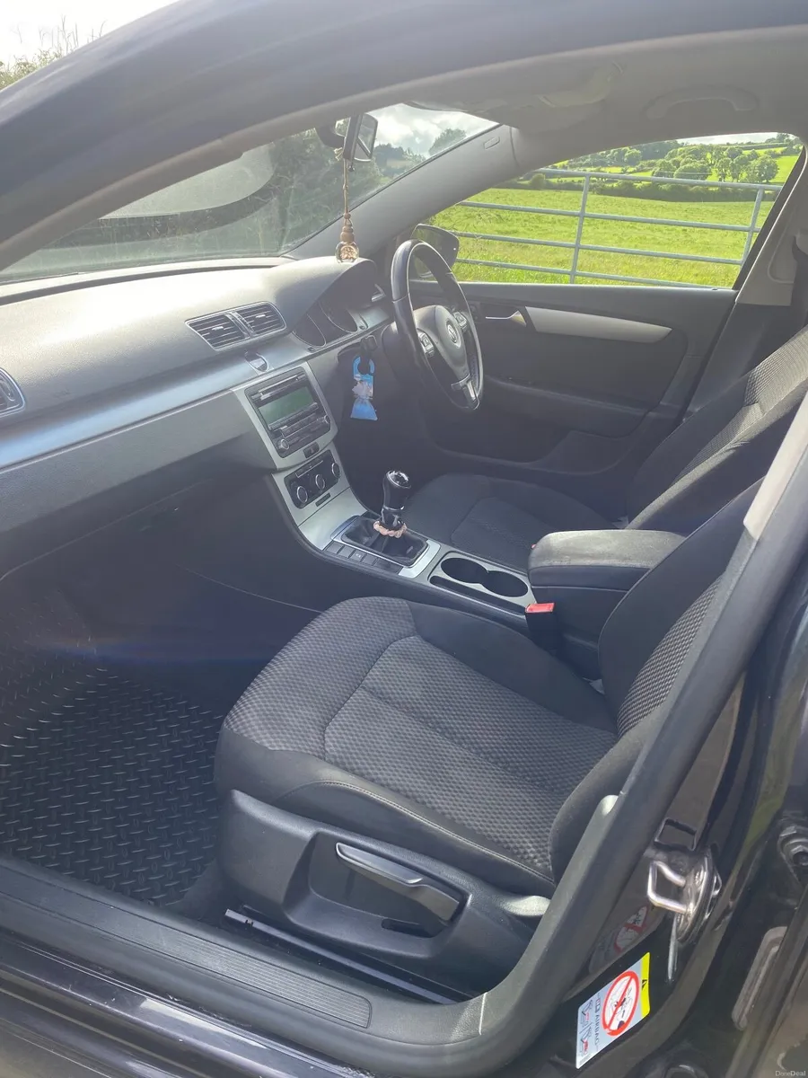 Volkswagen Passat 2013 - Image 4