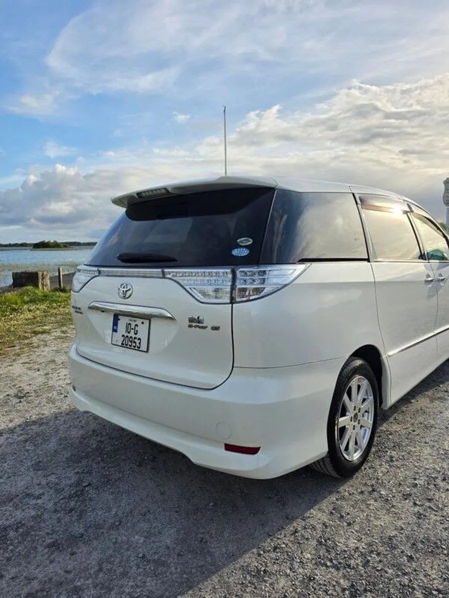 2010 Toyota Estima - Image 4