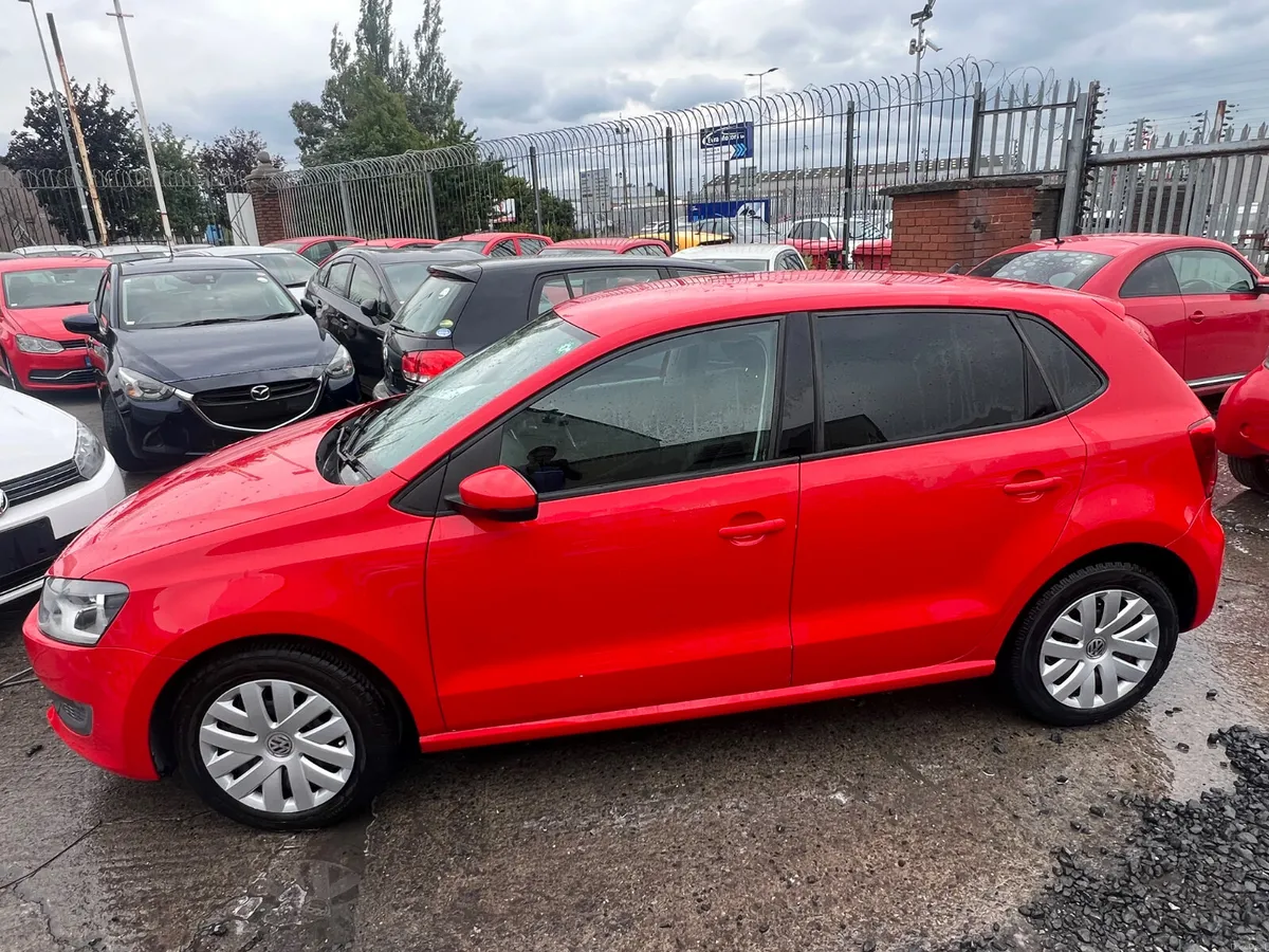 Volkswagen Polo 2013 Automatic/ only 44,936 km. - Image 6
