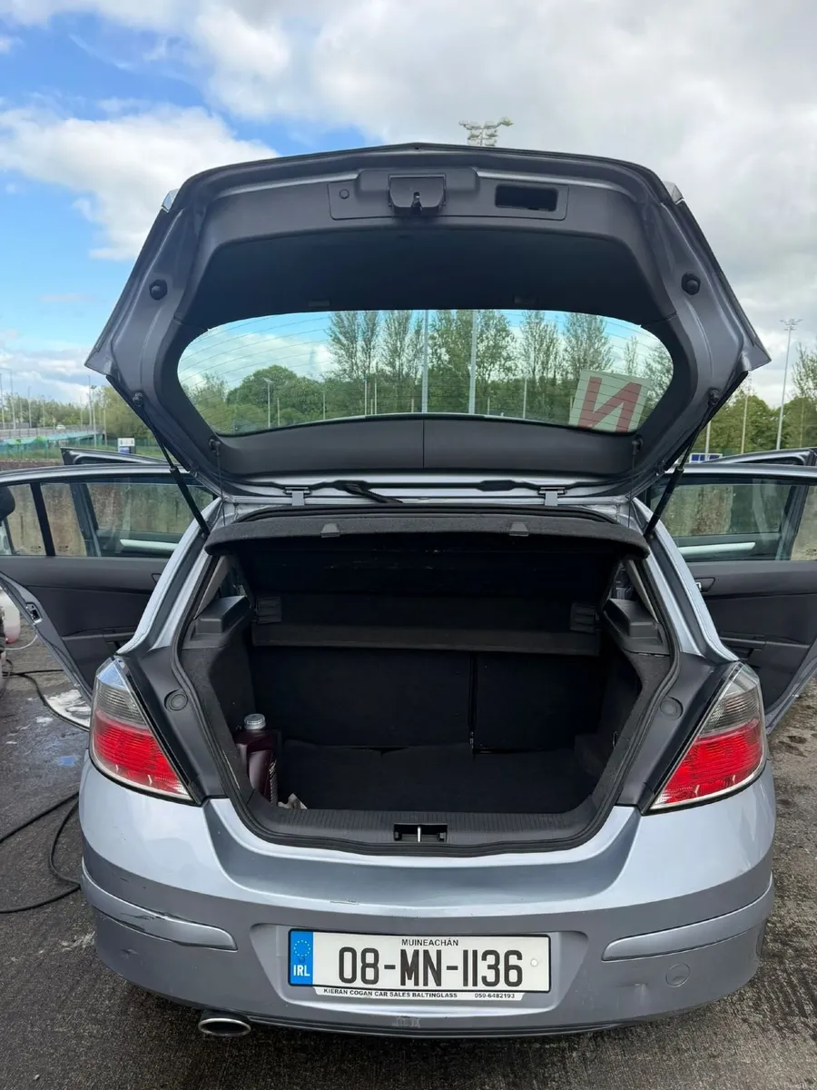 Opel Astra 2008 H AUTOMATIC - Image 4