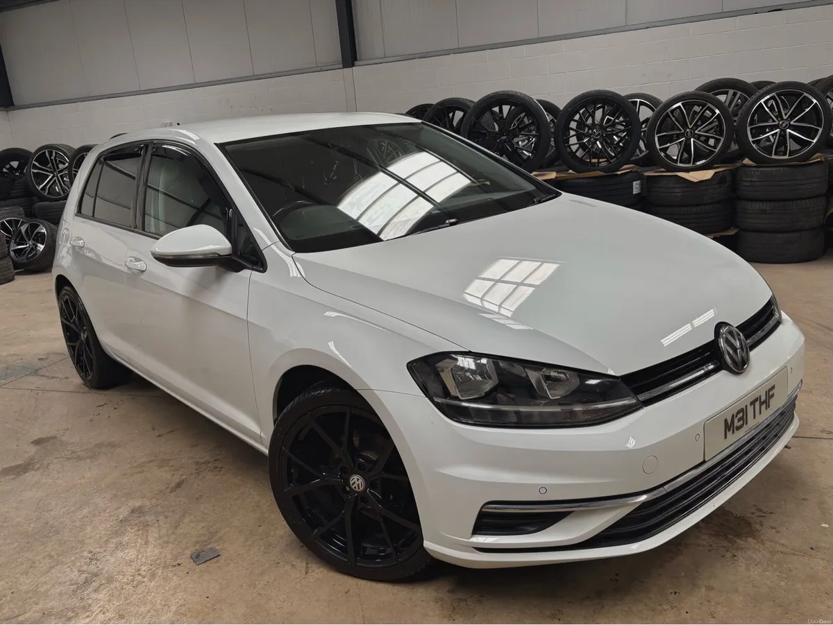 2017 VW Golf SE NAV Edition 1.6TDI - Image 2