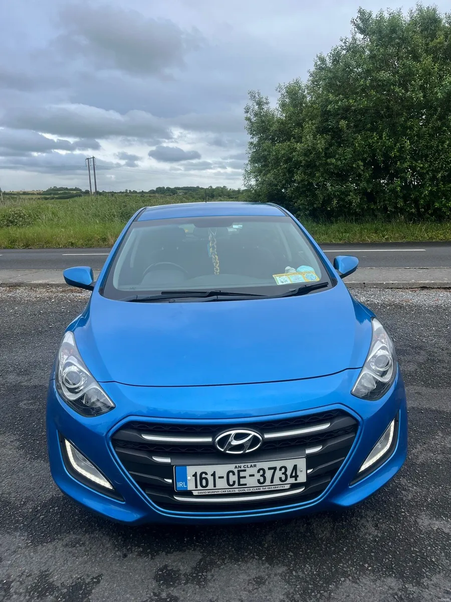 Hyundai i30 Blue - Image 1