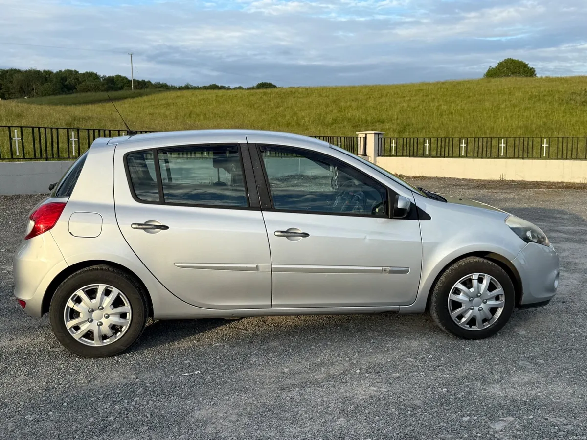Renault Clio 2010 - Image 3