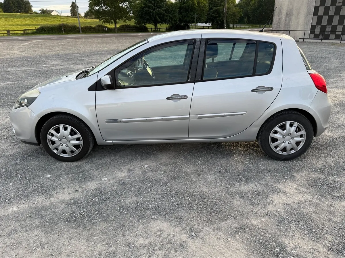 Renault Clio 2010 For Sale *NCT UNTIL JUNE 2027* - Image 5