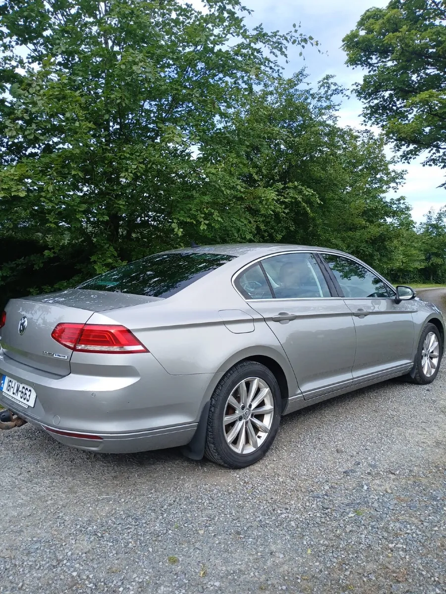 Volkswagen Passat 2016 - Image 3
