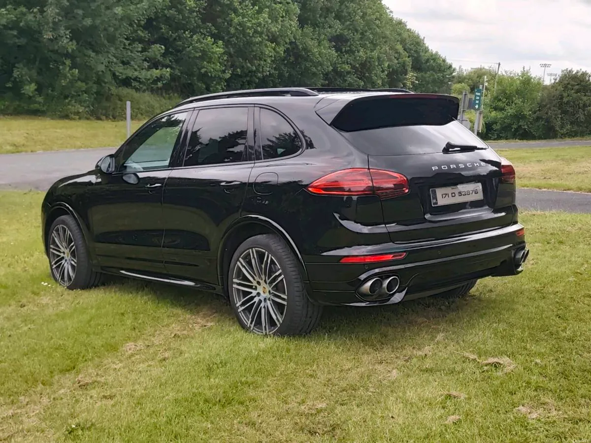 Porsche Cayenne Petrol Hybrid 2017 - Image 4