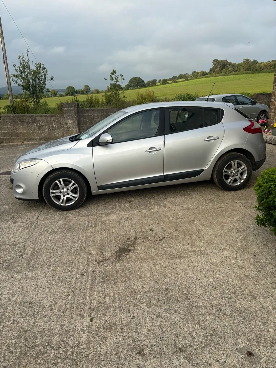Renault  megane 1.5 diesel - Image 3