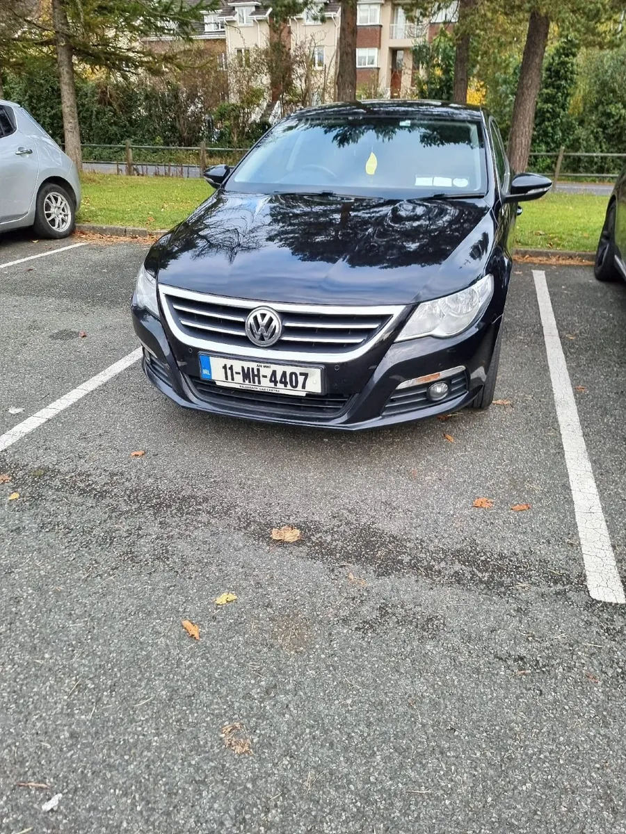 Volkswagen Passat 2011 - Image 1