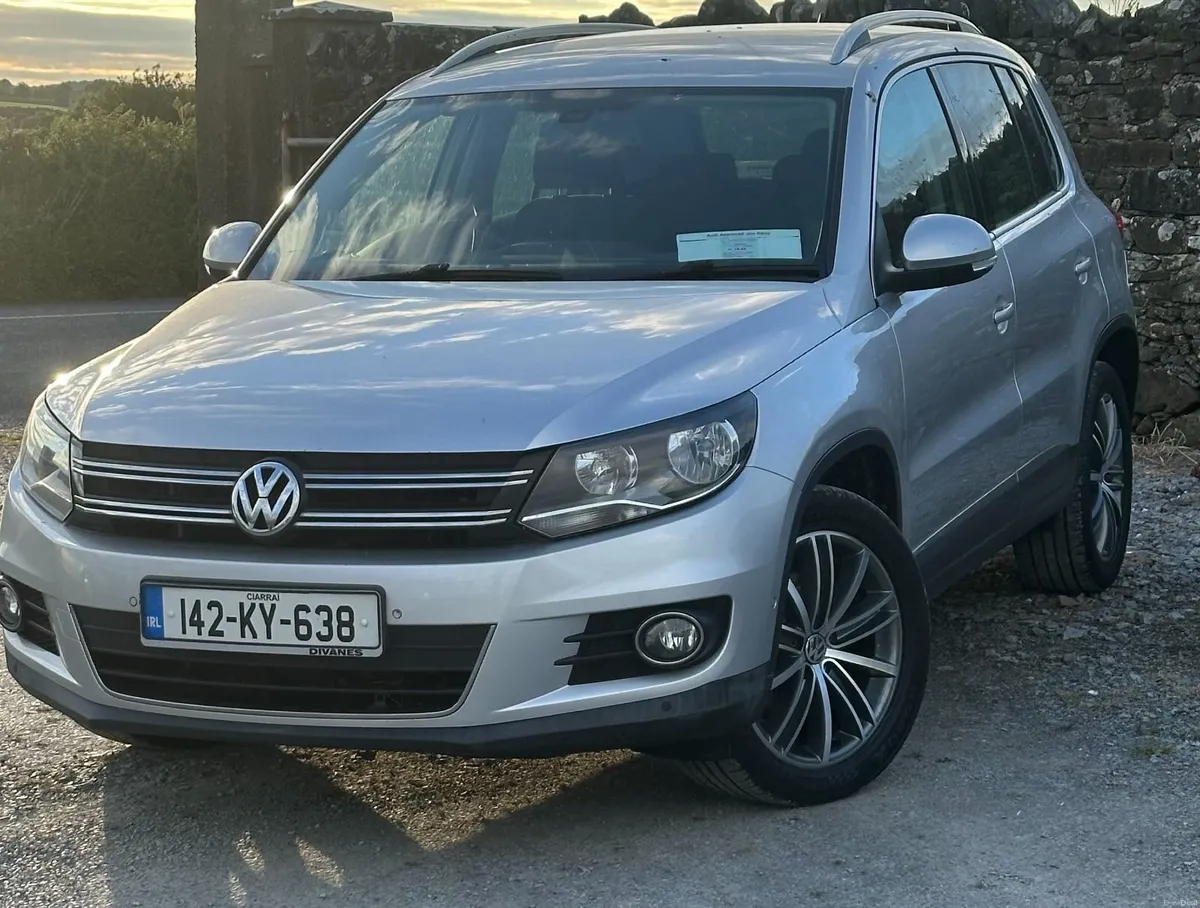 VOLKSWAGEN TIGUAN SPORT 2.0 TDI **Immaculate** - Image 4