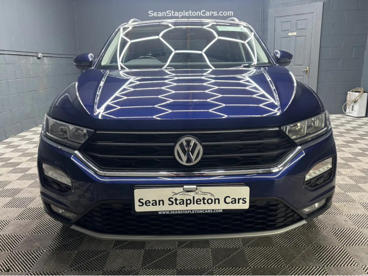 Volkswagen T-Roc DESIGN 1.6 TDI MANUAL 6SPEED FWD - Image 2