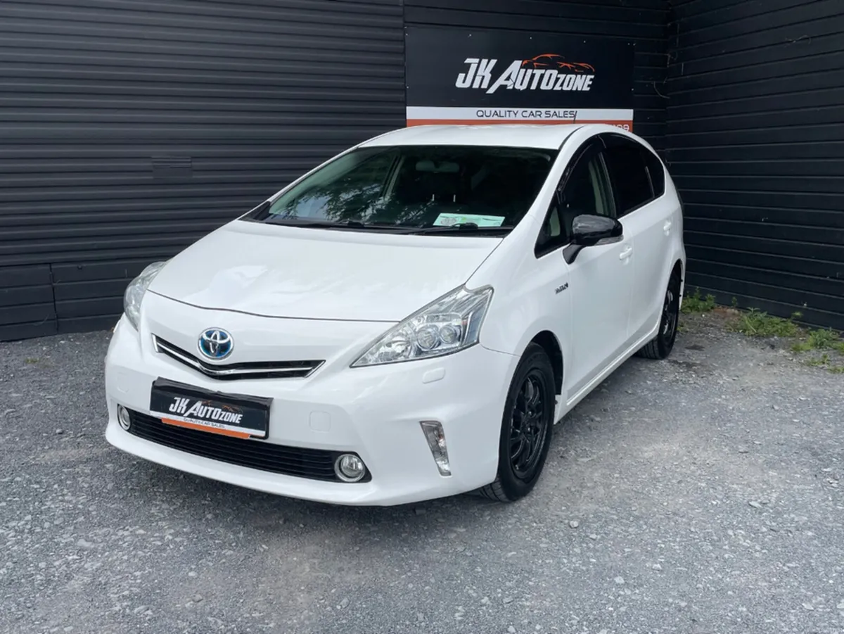 Toyota Prius 1.8 HYBRID 7 SEATER - Image 3